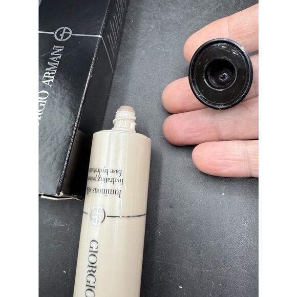 Giorgio Armani Luminous Silk Hydrating Primer Face Makeup Foundation 30ml 1oz - Picture 10 of 10